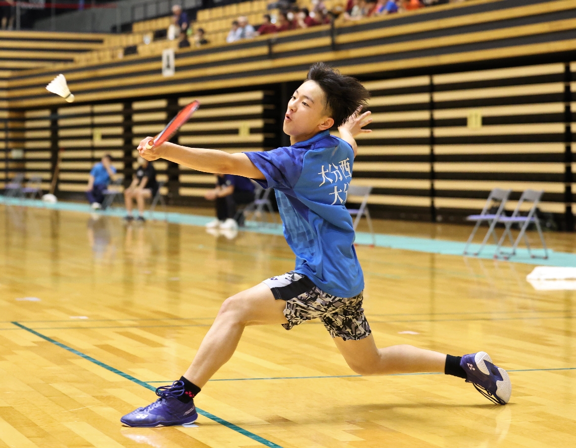 【男子シングルス・決勝】優勝した大分西の牧＝クラサス武道スポーツセンター