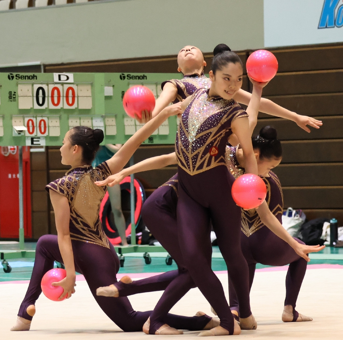 【新体操女子団体】華麗な演技を見せた鶴見丘の選手たち