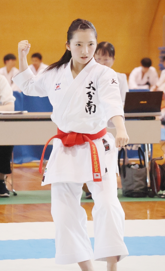 【空手道女子個人形決勝】優勝した大分南の佐藤
