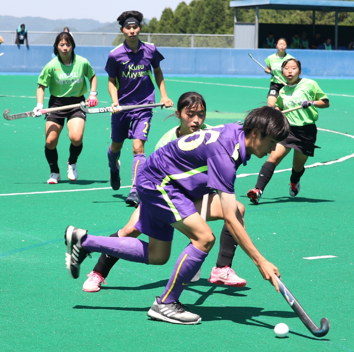 【男女決勝・玖珠美山】競り合う玖珠美山の選手