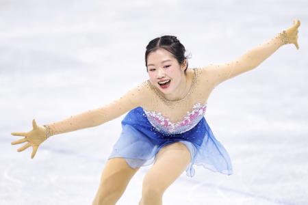 ミラノ・コルティナ冬季五輪の女子フリーで演技する中井亜美＝２月、ミラノ（共同）