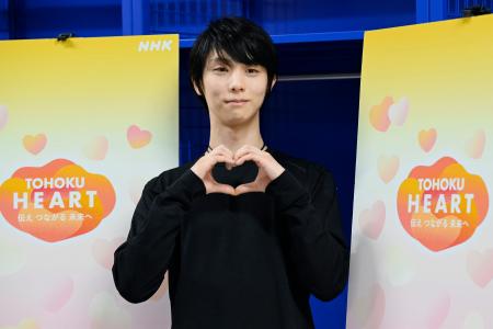 取材に応じる羽生結弦さん＝５月、仙台市