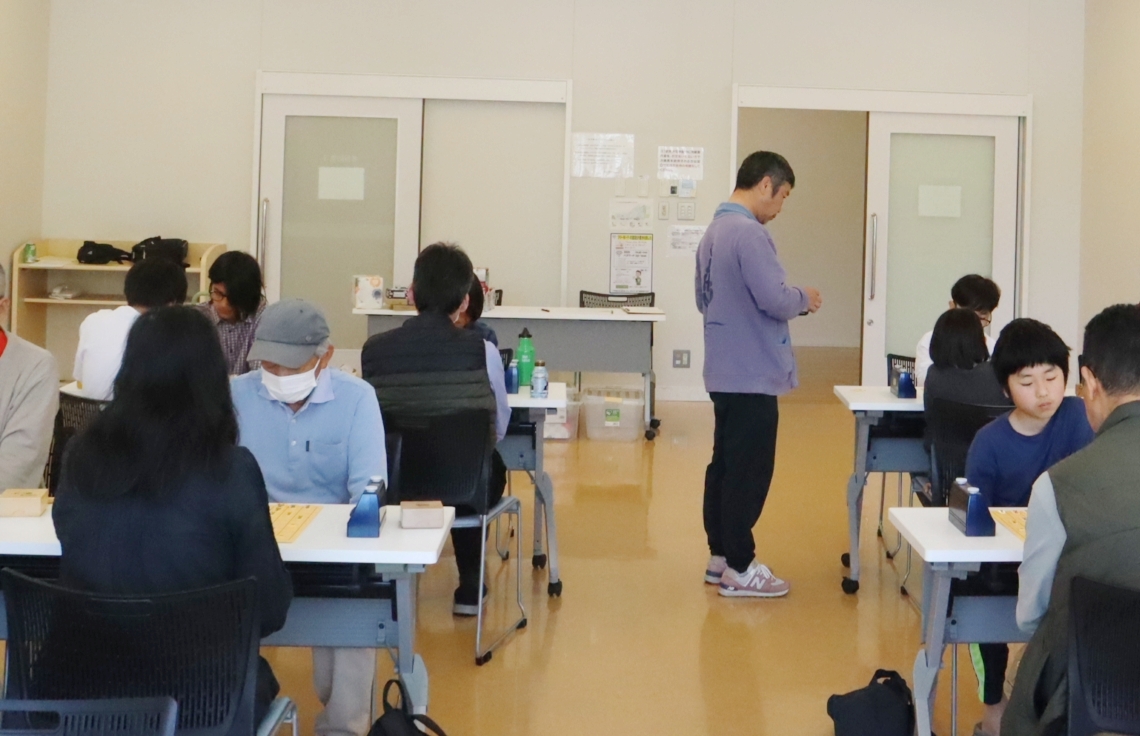 日出町棋友会の例会＝日出町の交流ひろばＨｉＣａＬｉ