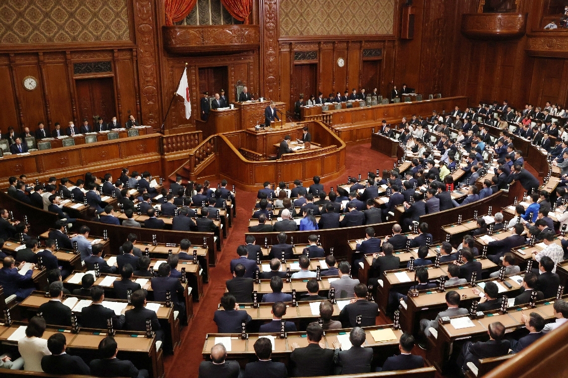 危険運転致傷罪の改正案を全会一致で可決した衆院本会議＝２５日、東京・永田町