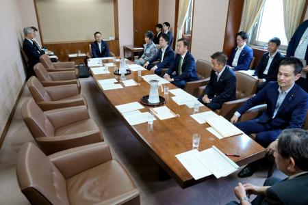 衆院特別委の理事会。野党は欠席した＝３０日午前、国会