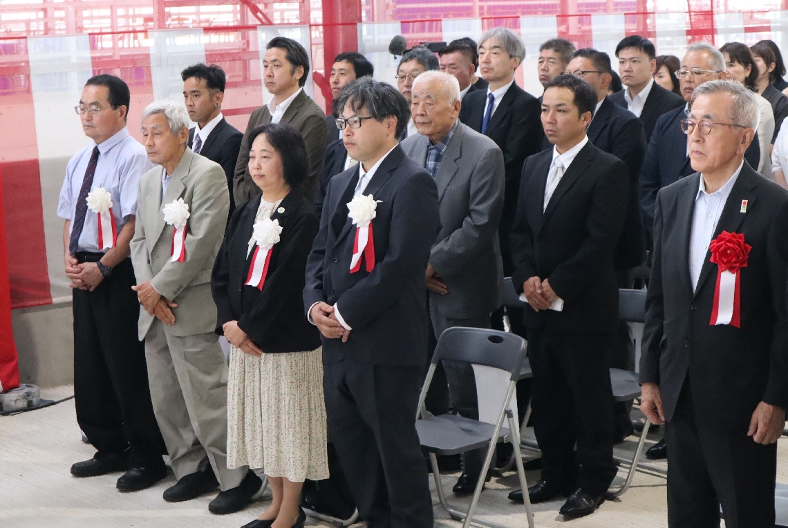 神事に臨む出席者