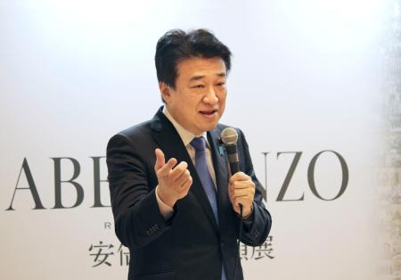安倍元首相の回顧展で思い出を語る木原官房長官＝５日午後、東京都内