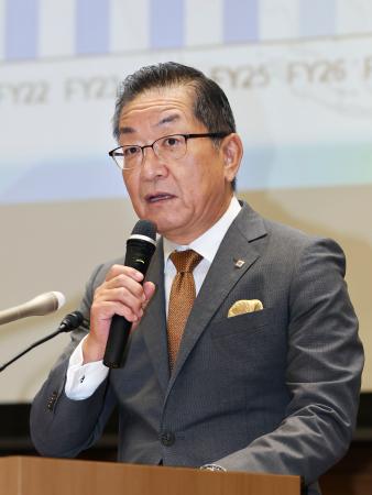 記者会見するサッポロビールの時松浩社長＝６日午後、東京都渋谷区