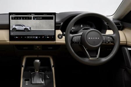 パナソニックオートモーティブシステムズの車載システムを搭載したマツダ「ＣＸ―５」の車内イメージ（マツダ提供）