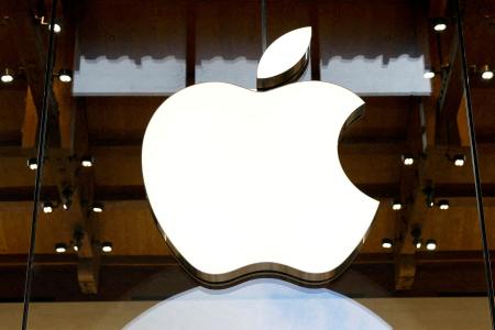 米アップルのロゴ＝２０２５年４月（ロイター＝共同）