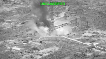 米軍によるイラン攻撃の作戦中に確認された爆発。１５日に公表された（米中央軍提供、ロイター＝共同）