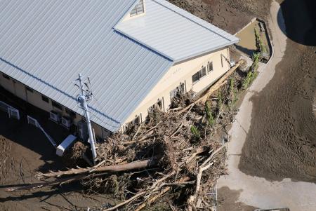 台風１０号で被害を受けた高齢者グループホーム＝２０１６年８月、岩手県岩泉町