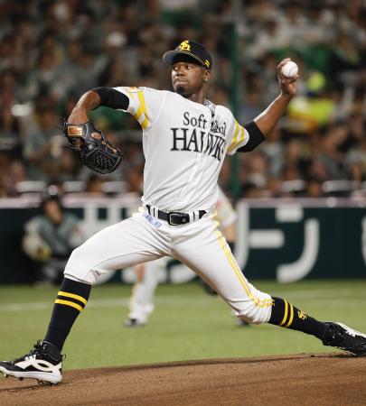 ロッテ戦に先発し、６回無失点で今季初勝利を挙げたソフトバンクのモイネロ＝みずほペイペイドーム