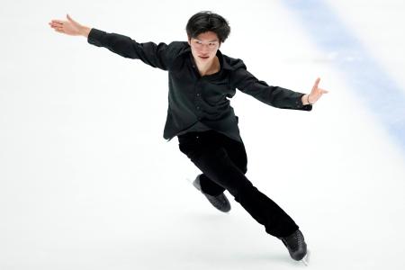 男子フリー　演技する吉岡希＝木下カンセーアイスアリーナ