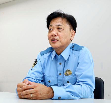 上智大生殺害事件から３０年となるのを前に、取材に応じる三浦史雄さん＝８月、東京都立川市