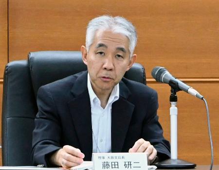 記者会見する日銀大阪支店の藤田研二支店長＝４日午後、大阪市