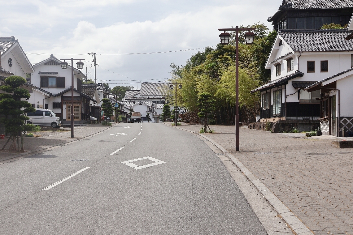 城下町の雰囲気を感じさせる市中心部