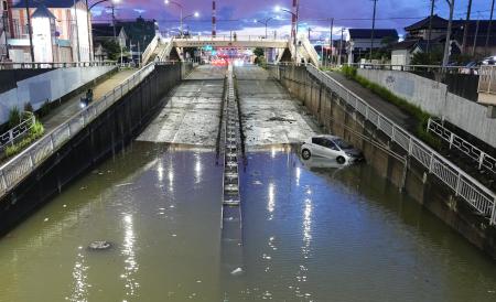 ８月の千葉豪雨で冠水したアンダーパス＝千葉市中央区