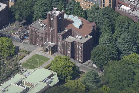 東京大の本郷キャンパスにある安田講堂＝東京都文京区