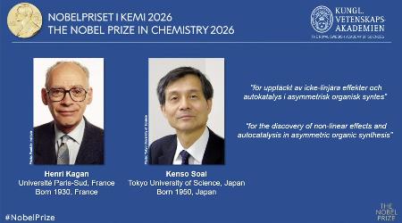 ノーベル化学賞に決まった☆合憲三（そあい・けんそう）氏（右）ら（ノーベル財団のホームページから）（注）☆は石ヘンに峡の旧字体のツクリ