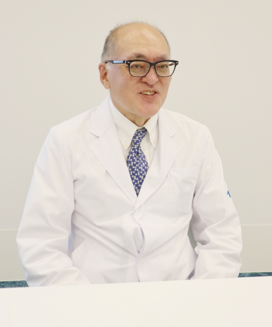 フェスピックの理念について語る中村太郎さん＝大分市舞鶴町