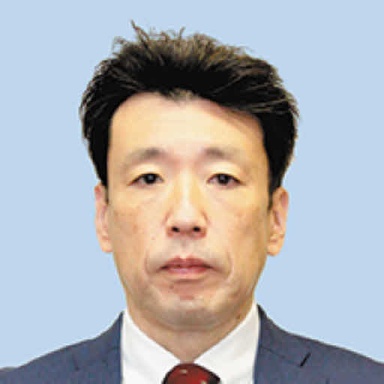 手束　貴裕