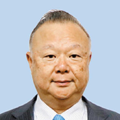 吉冨　英三郎