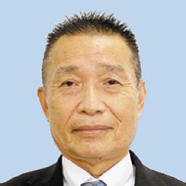 角　祥臣