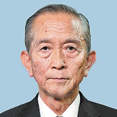 安達 隆