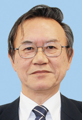 山野内 真人